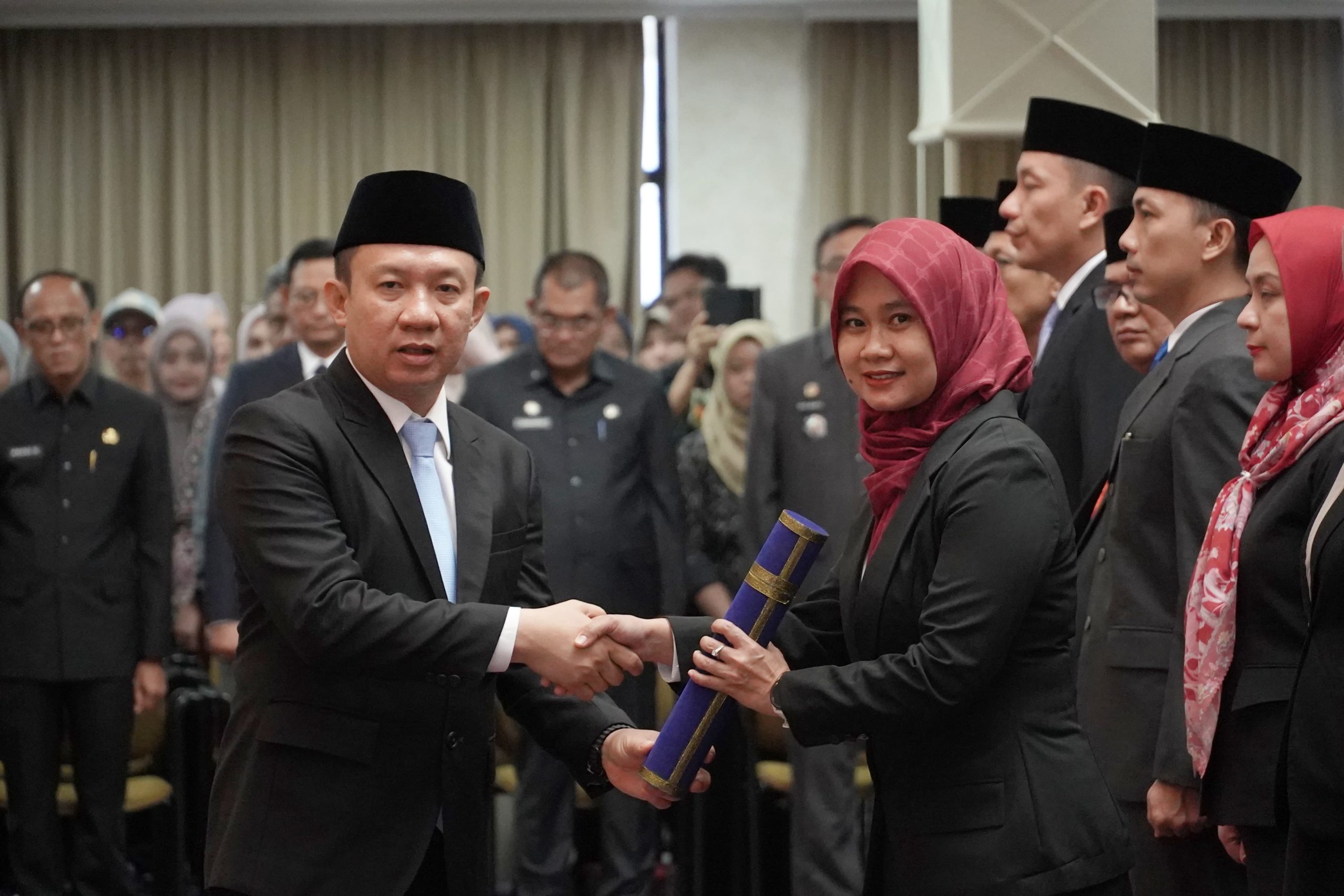 Gubernur Lampung diwakili Sekdaprov Marindo Kurniawan melantik 62 Pejabat Administrator dan 34 Pejabat Fungsional di lingkungan Pemerintah Provinsi (Pemprov) Lampung|| Foto: Dinas Kominfotik Provinsi Lampung