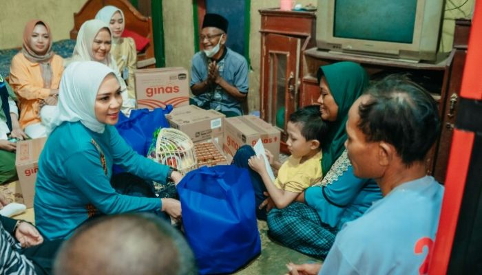 Ketua TP PKK Lampung Kunjungi Bocah Penderita Gizi Buruk di Natar