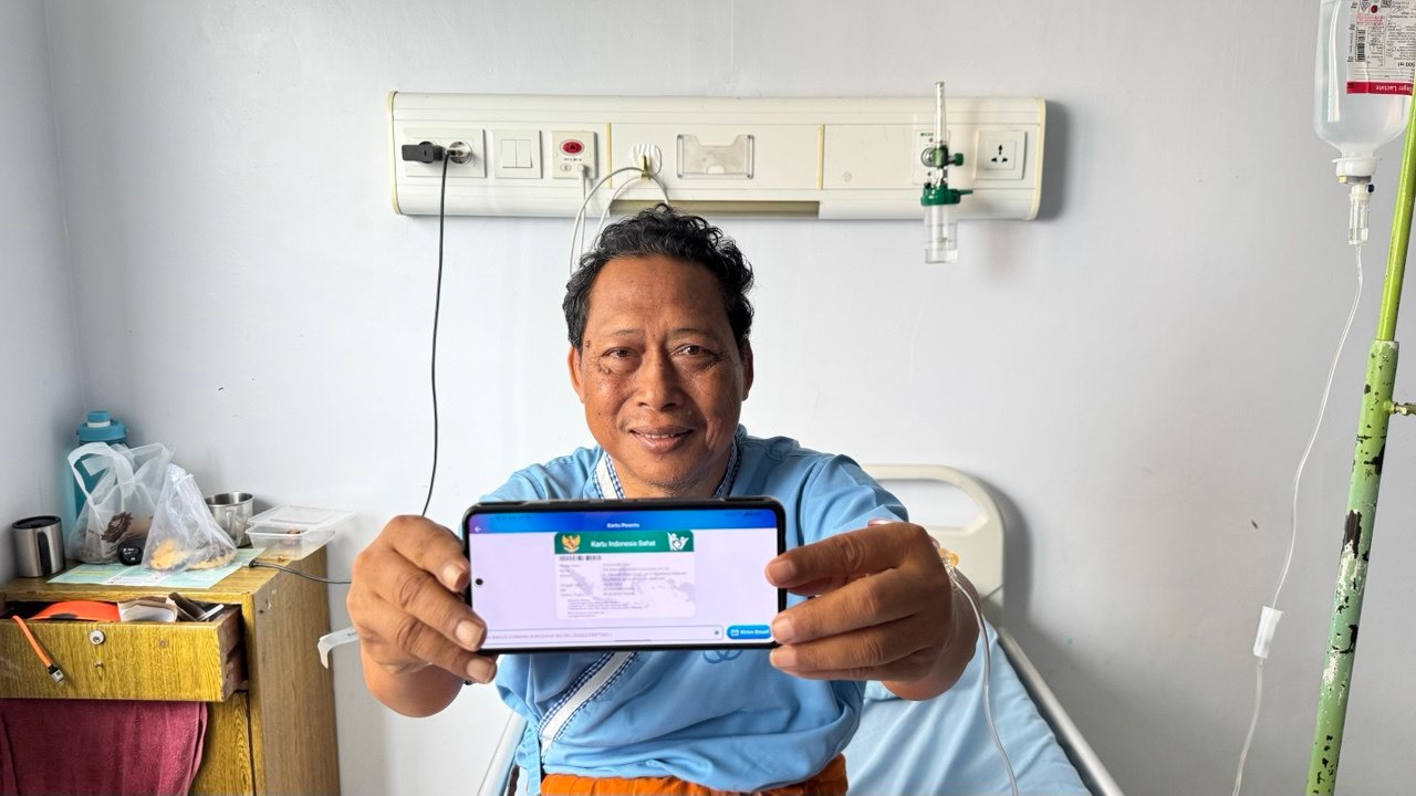 Ida Bagus Komang Sukasana (63), merasa terbantu dengan kehadiran progam JKN di tengah perjuangannya melawan penyakit kronis yang ia derita || Foto: Dok. BPJS Kesehatan