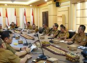 Sekdaprov Lampung Marindo Kurniawan saat memimpin rapat finalisasi persiapan PORNAS KORPRI XVII Palembang || Foto: Dinas Kominfotik Provinsi Lampung