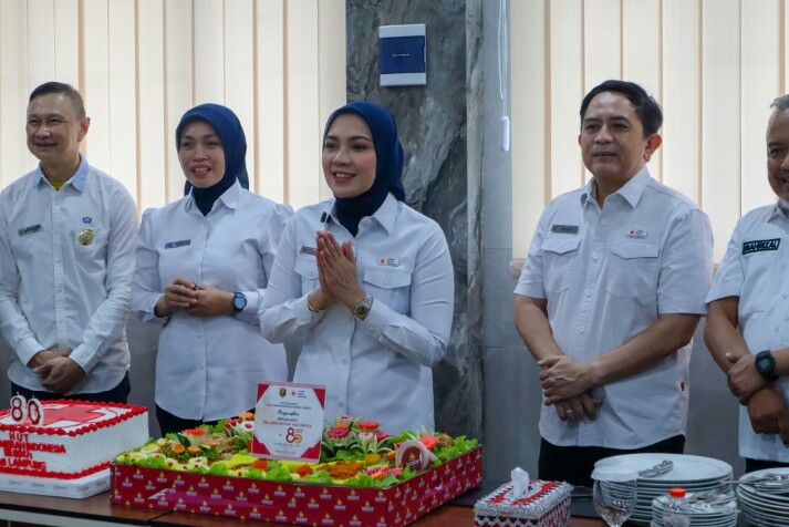Ketua PMI Provinsi Lampung Purnama Wulan Sari, menghadiri acara GEBYAR HUT PMI ke-80 yang berlangsung di Gerai Donor Darah Markas PMI Provinsi Lampung || Foto: Dinas Kominfotik Provinsi Lampung