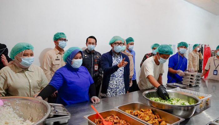 Gubernur Lampung Tinjau SPPG Rajabasa, Pastikan Protokol Keamanan Pangan Dijalankan