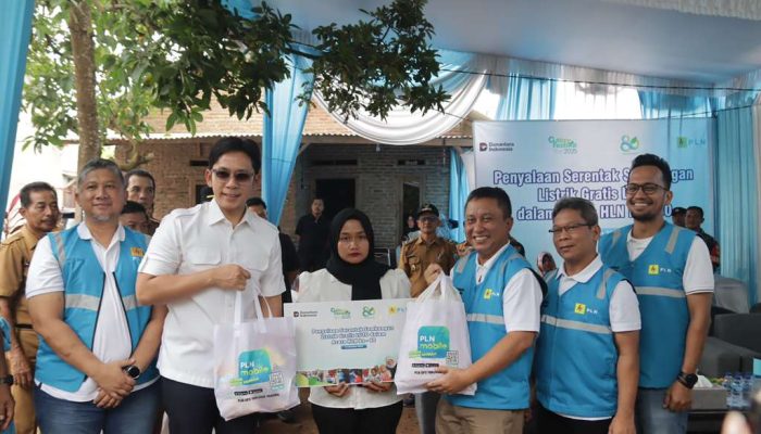 PLN Nyalakan Listrik untuk 109 Keluarga di Lampung, Simbol Kepedulian Lewat Program Light Up The Dream