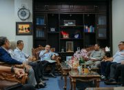 Sekdaprov Lampung Marindo Kurniawan dalam audiensi bersama jajaran KONI Provinsi Banten di Ruang Kerja Sekda Provinsi || Foto: Istimewa