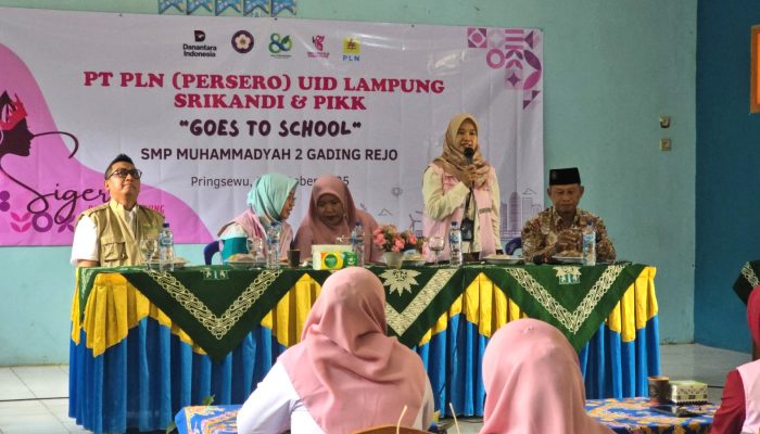 Srikandi PLN UID Lampung Gelar Srikandi & PIKK PLN Goes to School di SMP Muhammadiyah 2 Gadingrejo