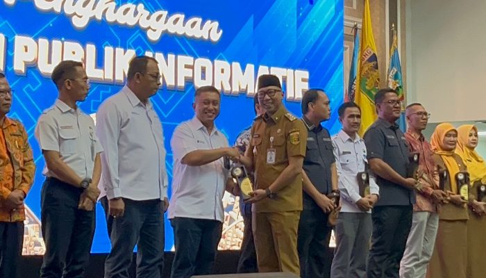 PLN UID Lampung Sabet Predikat Badan Publik Informatif dalam Anugerah Keterbukaan Informasi Publik 2025