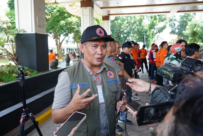 Analis Bencana BPBD Provinsi Lampung, Wahyu Hidayat, di sela-sela kegiatan pelepasan Relawan Lampung untuk Sumatra Bangkit ke Sumatra Barat || Foto: Dinas Kominfotik Provinsi Lampung