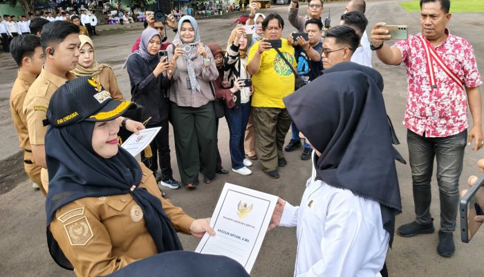 Serahkan 5.800 SK PPPK Paruh Waktu, Eva Dwiana: Setiap Tahun Akan di Evaluasi!