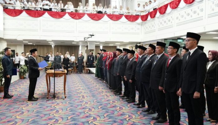 Sekdaprov Lampung Lantik Pejabat Administrator dan Pengawas di Lingkungan Pemprov Lampung