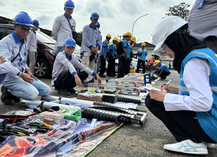 Peninjauan Alat Kerja Tim Penertiban Pemakaian Tenaga Listrik (P2TL) oleh Manajemen PLN || Foto: PLN UP3 Kotabumi