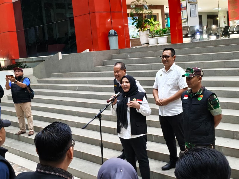 Walikota Eva Dwiana saat memberikan sambutan pada malam tahun baru 2026 || Foto: Ridho/5W1HINDONESIA.ID