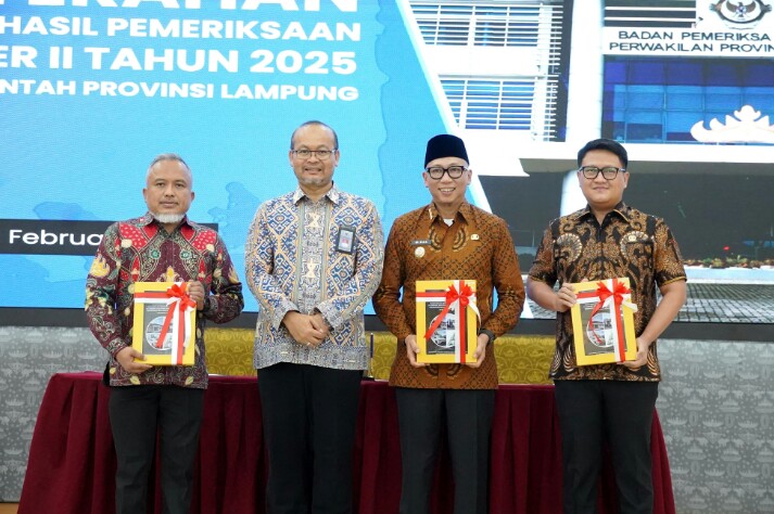 Gubernur saat menghadiri acara Penyerahan Laporan Hasil Pemeriksaan (LHP) Semester II Tahun 2025, di Kantor BPK Perwakilan Provinsi Lampung || Foto: Dinas Kominfotik Provinsi Lampung