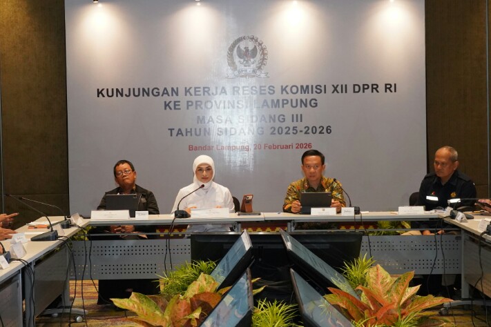 Sekdaprov Lampung, Marindo Kurniawan, mewakili Gubernur Lampung mendampingi Komisi XII DPR RI melakukan kunjungan kerja reses untuk pengawasan langsung pengelolaan sektor energi dan lingkungan hidup di Provinsi Lampung || Foto: Dinas Kominfotik Provinsi Lampung