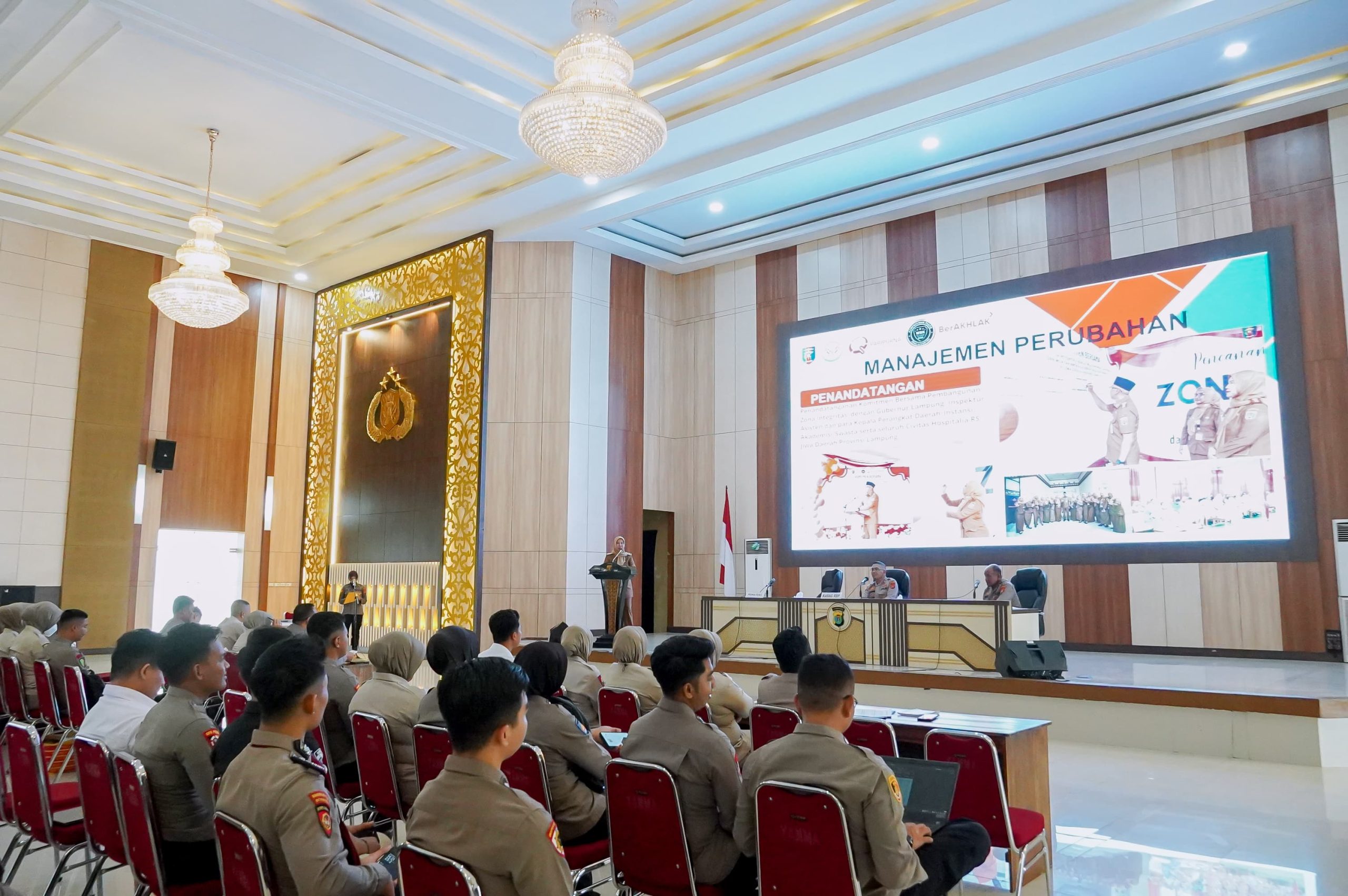 Pemprov Lampung melalui Inspektorat Provinsi Lampung menjadi narasumber dalam Sosialisasi Pembangunan Zona Integritas (ZI) yang digelar di Aula GSG Presisi Polda Lampung || Foto: Dinas Kominfotik Provinsi Lampung