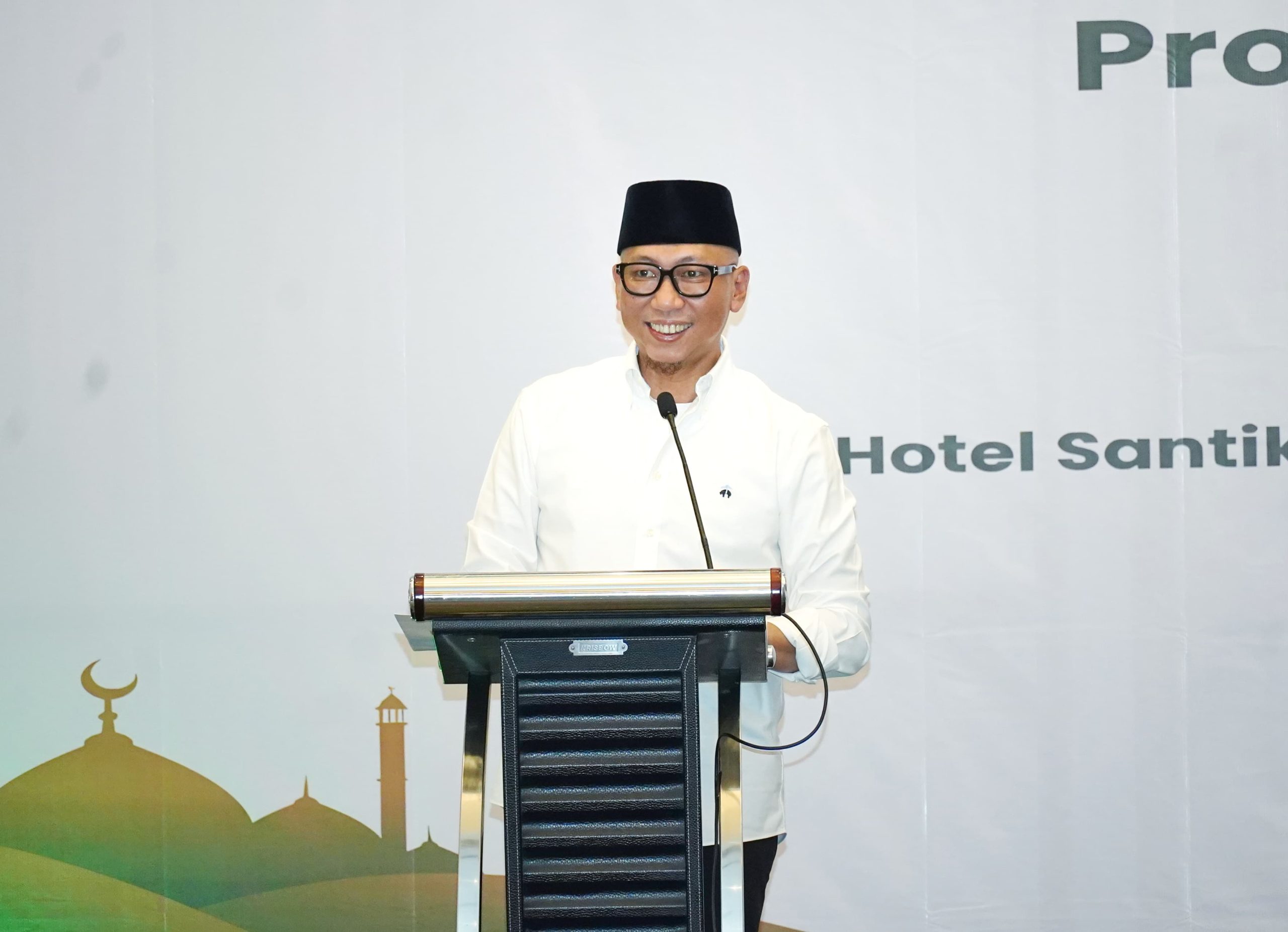 Gubernur Lampung Rahmat Mirzani Djausal saat menghadiri acara Silaturahmi bersama Pengusaha Industri Tapioka Nasional yang berlangsung di Hotel Santika || Foto: Dinas Kominfotik Provinsi Lampung