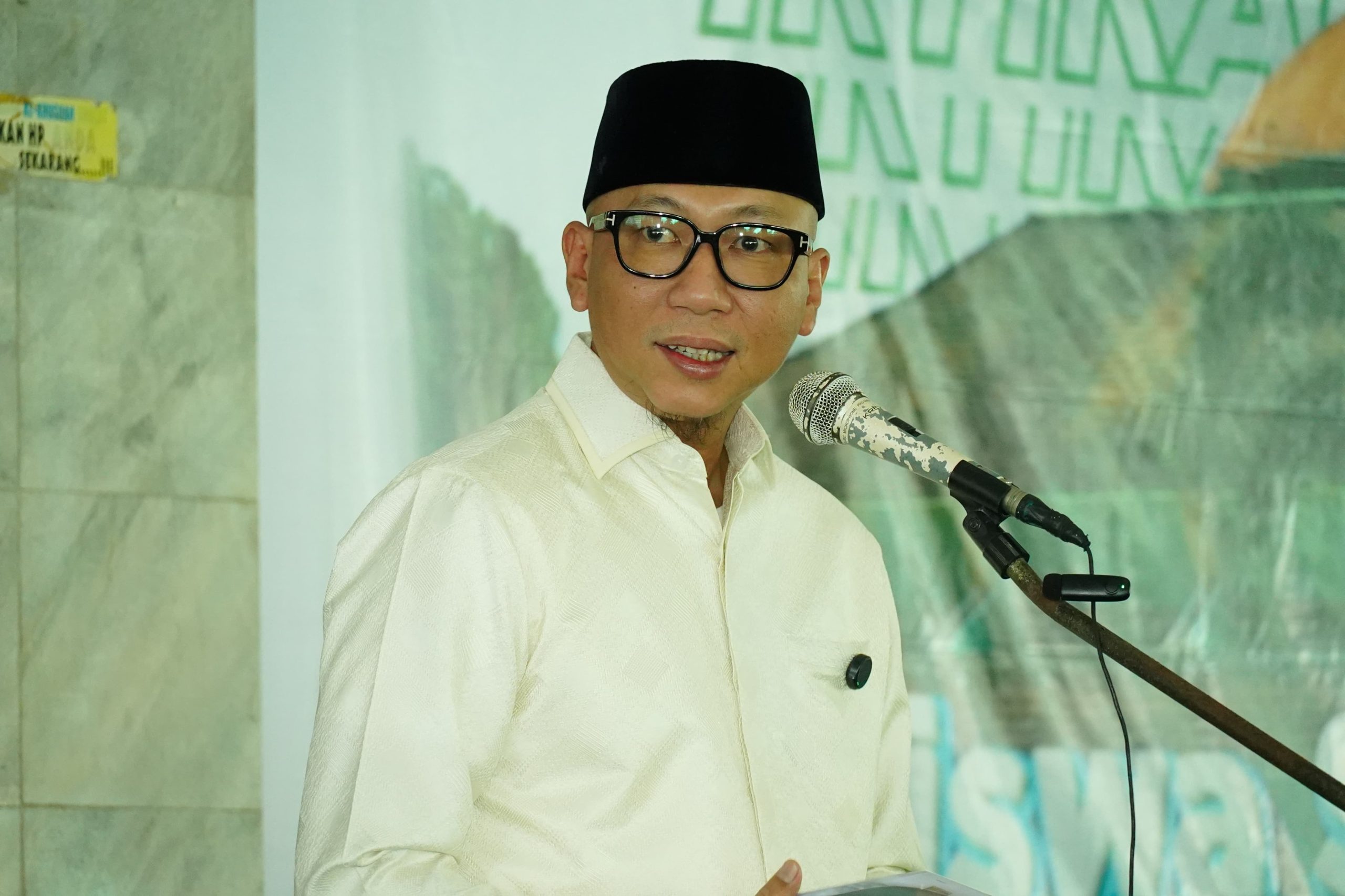 Gubernur Lampung Rahmat Mirzani Djausal membuka kegiatan pesantren kilat dan iktikaf bersama siswa SMA dan SMK se-Kota Bandar Lampung yang diselenggarakan oleh Badan Amil Zakat Nasional (Baznas) Provinsi Lampung di Islamic Center Bandar Lampung || Foto: Dinas Kominfotik Provinsi Lampung