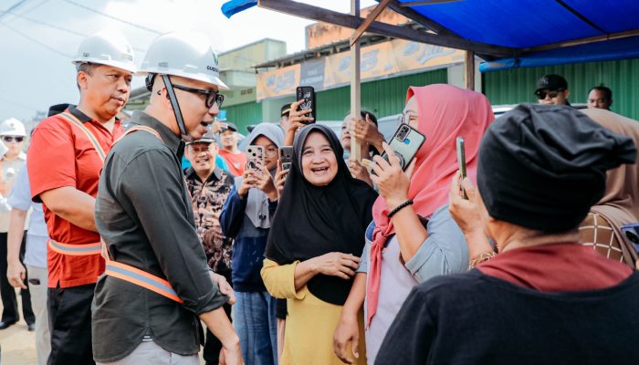 Jalan Rusak Bertahun-tahun Jadi Mulus, Warga Bangunrejo Ucapkan Syukur pada Kepemimpinan Gubernur Mirza