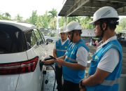 General Manager PLN UID Lampung, Rizky Mochamad, memastikan kesiapan infrastruktur SPKLU di berbagai titik strategis || Foto: PLN UID Lampung
