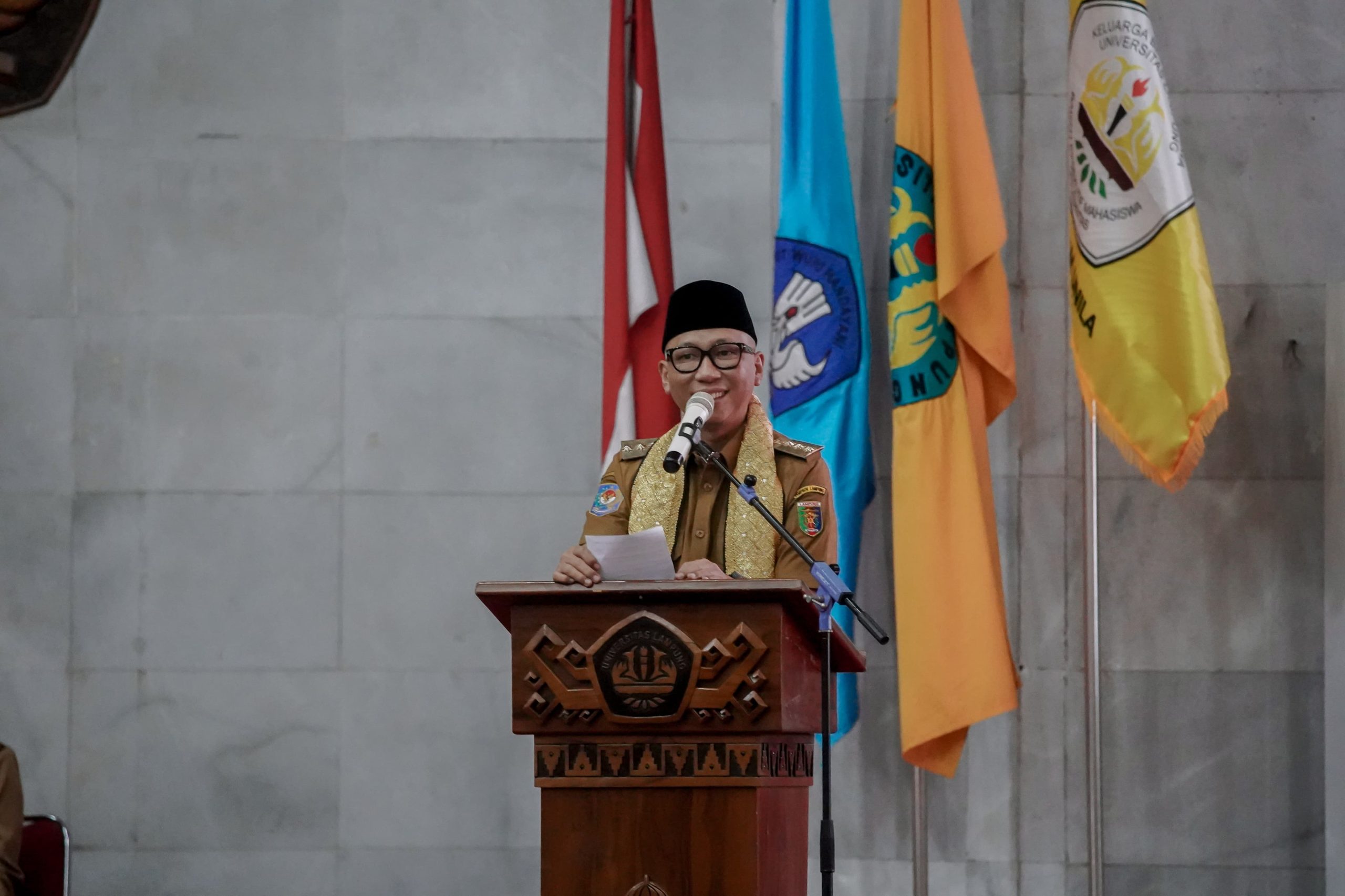 Gubernur Lampung Rahmat Mirzani Djausal saat menghadiri kegiatan Stadium General BEM Universitas Lampung (Unila) Periode 2026 || Foto: Dinas Kominfotik Provinsi Lampung