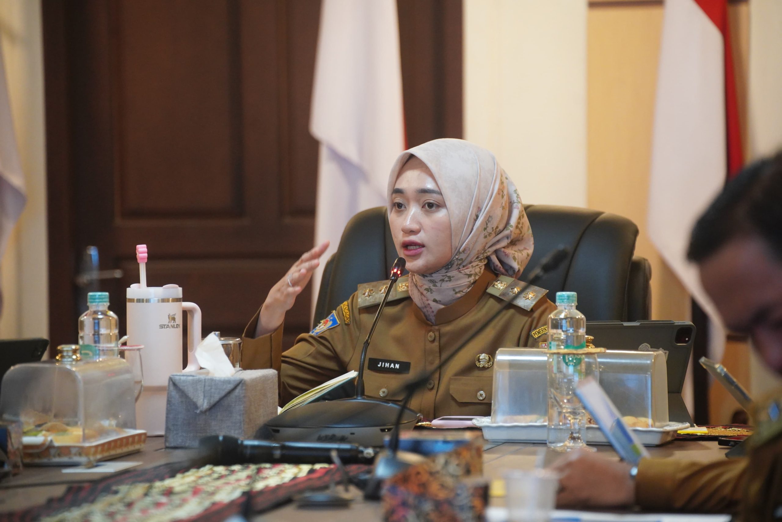 Wagub Lampung Jihan Nurlela memimpin secara langsung rapat Evaluasi Tahun 2025 dan Rencana Tahun 2026 || Foto: Dinas Kominfotik Provinsi Lampung