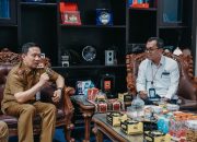 Sekdaprov Lampung, Marindo Kurniawan, saat menerima audiensi jajaran BPS Provinsi Lampung di Ruang Kerja Sekda, Kompleks Perkantoran Gubernur Lampung || Foto: Dinas Kominfotik Provinsi Lampung