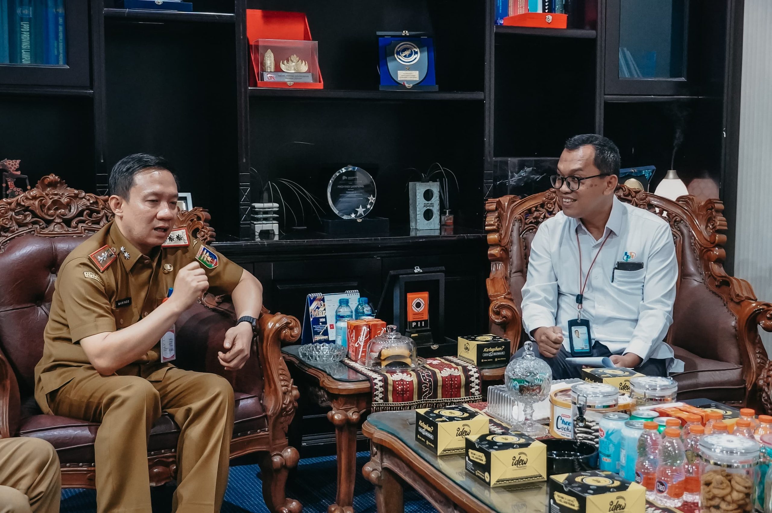 Sekdaprov Lampung, Marindo Kurniawan, saat menerima audiensi jajaran BPS Provinsi Lampung di Ruang Kerja Sekda, Kompleks Perkantoran Gubernur Lampung || Foto: Dinas Kominfotik Provinsi Lampung