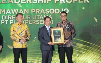 Dirut PLN Darmawan Prasodjo Raih Penghargaan Green Leadership, PLN Borong 11 PROPER Emas KLH 2025