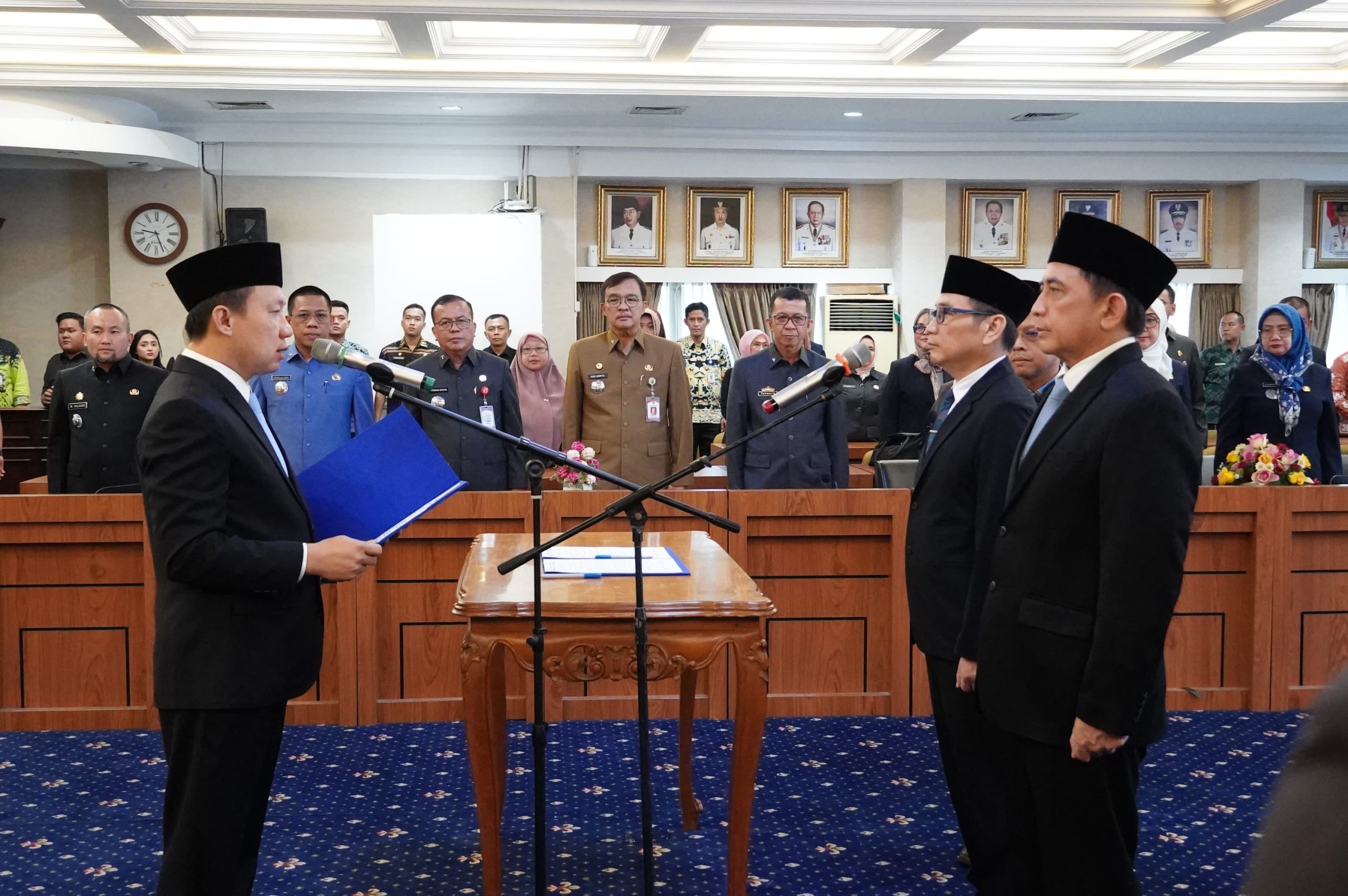Sekdaprov Lampung, Marindo Kurniawan melantik dan mengambil sumpah/janji jabatan pejabat tinggi pratama di lingkungan Pemprov Lampung || Foto: Dinas Kominfotik Provinsi Lampung