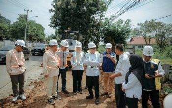Gubernur Lampung Rahmat Mirzani Djausal bersama Wakil Gubernur Lampung Jihan Nurlela meninjau rencana pelebaran ruas Jalan R.E. Martadinata Bandar Lampung hingga Lempasing–Padang Cermin || Foto: Adpim Pemprov Lampung