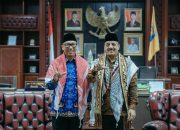 Gubernur Lampung, Rahmat Mirzani Djausal menyambut kedatangan Duta Besar Palestina untuk Indonesia, Abdalfatah A.K. Alsattari, di ruang kerjanya || Foto: Dinas Kominfotik Provinsi Lampung