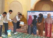 Semangat Kartini, Srikandi PLN Gandeng YBM Bantu Warga Terdampak Banjir di Garuntang