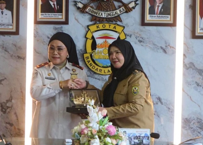 Walikota Eva Dwiana jalin MoU dengan Imigrasi || Foto: Dok. Diskominfo Bandar Lampung