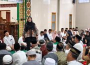Wali Kota Eva Dwiana Salurkan Bantuan Rp50 Juta untuk Masjid Al Barokah di Safari Ramadan