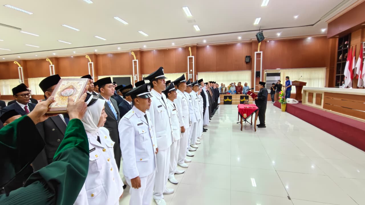 Wakil Walikota Bandar Lampung, Deddy Amarullah melantik 111 pejabat baru di lingkungan Pemkot Bandar Lampung || Foto: 5W1HINDONESIA.ID