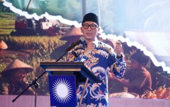 Gubernur Lampung saat menghadiri pelantikan jajaran pengurus DPW, DPD, dan DPC Partai Amanat Nasional (PAN) se-Provinsi Lampung || Foto: Dinas Kominfotik Provinsi Lampung