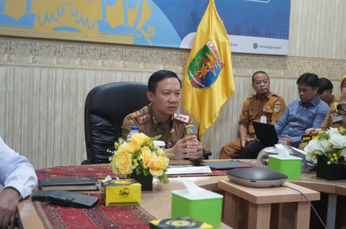 Sekdaprov Lampung, Marindo Kurniawan mengikuti Rapat Koordinasi (Rakor) Pengendalian Inflasi Daerah Tahun 2026 secara virtua || Foto: Dinas Kominfotik Provinsi Lampung