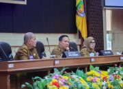 Sekdaprov Lampung saat mengikuti Exit Meeting Pembinaan dan Pengawasan Penyelenggaraan Pemerintahan Daerah di lingkungan Pemprov Lampung oleh Inspektorat Jenderal Kementerian Dalam Negeri || Foto: Dinas Kominfotik Provinsi Lampung