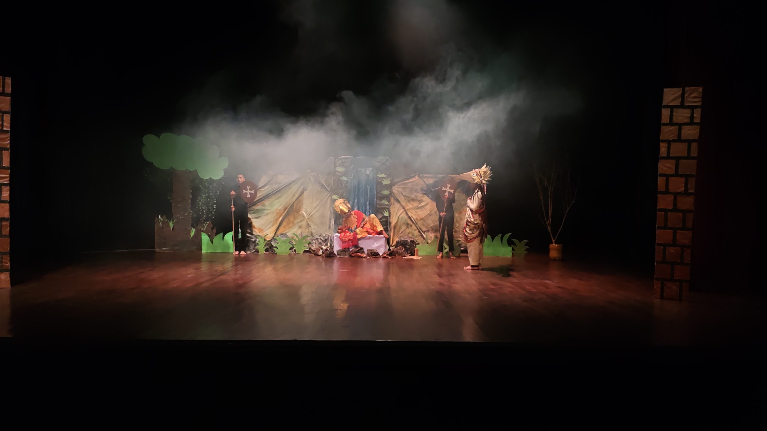 Teater Kabaret Sahabat Difabel Lampung dengan tema  "Garuda Wisnu Kencana" yang digelar di taman Budaya Lampung || Foto: Ridho/5W1HINDONESIA.ID