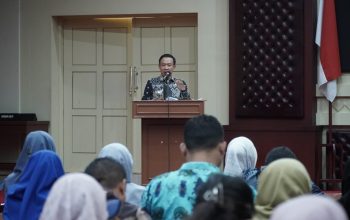 Sekdaprov Lampung Marindo Kurniawan membuka Kegiatan Asistensi Sistem Akuntabilitas Kinerja Instansi Pemerintah (SAKIP) dan Pembangunan Zona Integritas (ZI) Perangkat Daerah di Lingkungan Pemerintah Provinsi Lampung Tahun 2026 || Foto: Dinas Kominfotik Provinsi Lampung