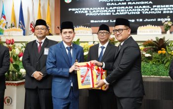 Pemprov Lampung kembali menorehkan prestasi dalam tata kelola keuangan daerah dengan meraih opini WTP dari BPK RI atas Laporan Keuangan Pemerintah Daerah (LKPD) Tahun Anggaran 2025 || Foto: Dinas Kominfotik Provinsi Lampung