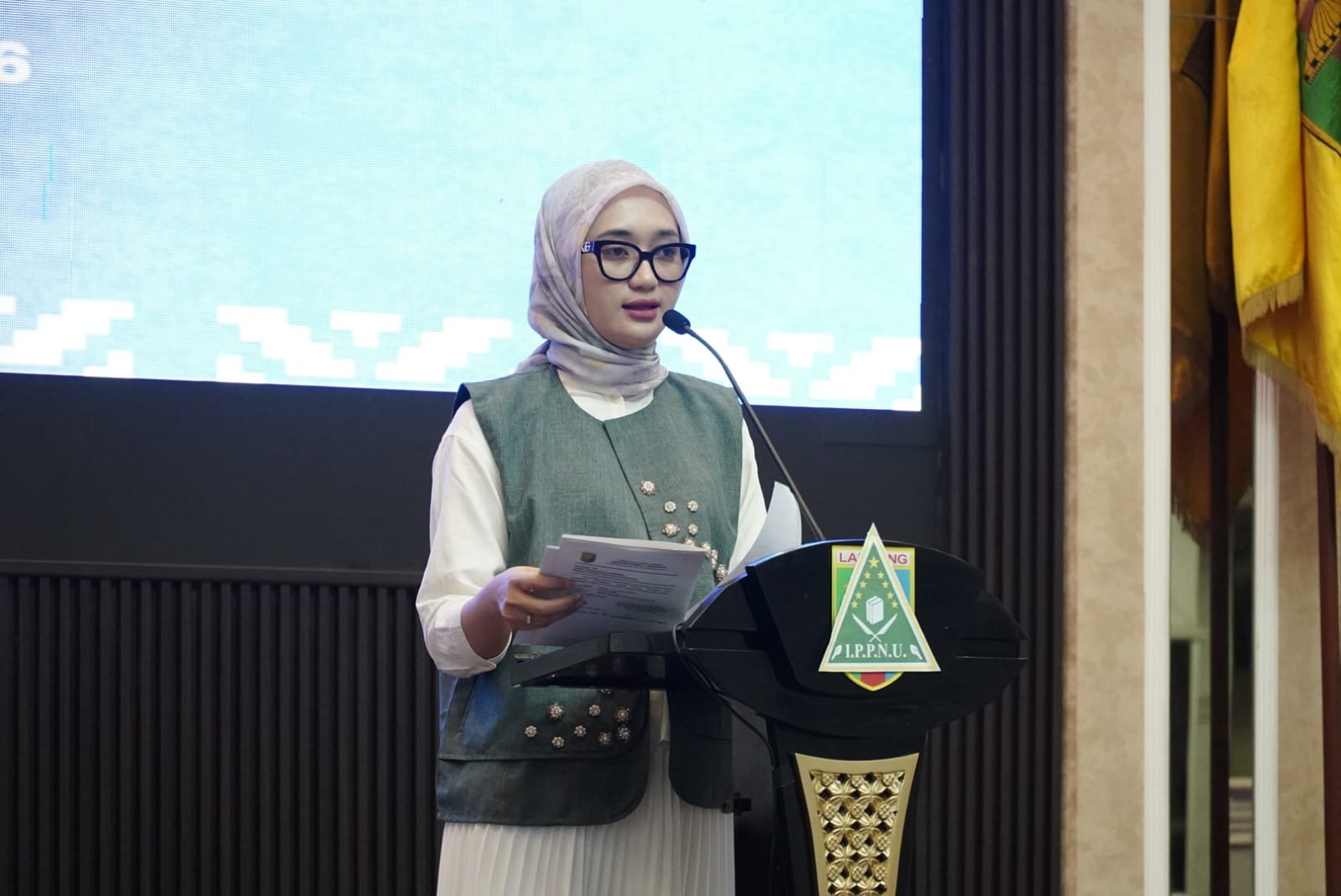 Wagub Lampung Jihan saat membuka Rapat Pimpinan Nasional (Rapimnas) IPPNU Tahun 2026 di Balai Keratun Lantai III, Komplek Kantor Gubernur Lampung || Foto: Dinas Kominfotik Provinsi Lampung