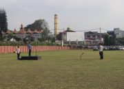 Asisten Administrasi Umum, Sulpakar yang membacakan sambutan tertulis Gubernur Lampung pada Upacara Bulanan di Lapangan Korpri || Foto: Dinas Kominfotik Provinsi Lampung
