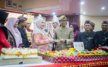Gubernur Lampung Rahmat Mirzani Djausal saat menghadiri Sidang Paripurna Istimewa DPRD Kota Bandar Lampung dalam rangka memperingati HUT ke-344 Kota Bandar Lampung di Ruang Sidang DPRD Kota Bandar Lampung || Foto: Dinas Kominfotik Provinsi Lampung