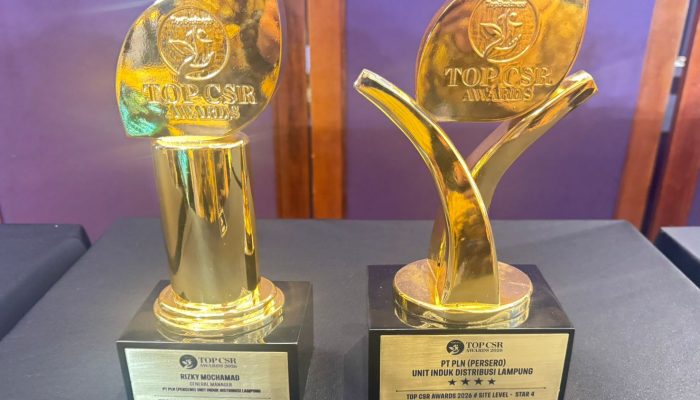 General Manager PLN UID Lampung Dianugerahi TOP Leader on CSR Commitment 2026