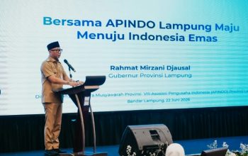 Gubernur Lampung Rahmat Mirzani Djausal saat membuka Musyawarah Provinsi (Musprov) ke-8 Dewan Pimpinan Provinsi (DPP) Asosiasi Pengusaha Indonesia (APINDO) Lampung di Ballroom Hotel Emersia || Foto: Dinas Kominfotik Provinsi Lampung