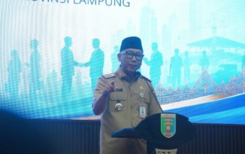 Gubernur Mirza saat menghadiri Pengukuhan Pengurus Asosiasi Pengusaha dan Pengelola Dapur Makan Bergizi Gratis Indonesia (APPMBGI) DPD Provinsi Lampung dan DPD Kabupaten/Kota se-Lampung di Balai Keratun Kantor Gubernur Lampung || Foto: Dinas Kominfotik Provinsi Lampung