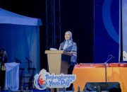 Ketua TP PKK Provinsi Lampung Purnama Wulan Sari Mirza saat membuka secara resmi malam puncak Tanjungkarang Youth Day 2026 di Lapangan SMP Xaverius 2 Bandar Lampung || Foto: Dinas Kominfotik Provinsi Lampung