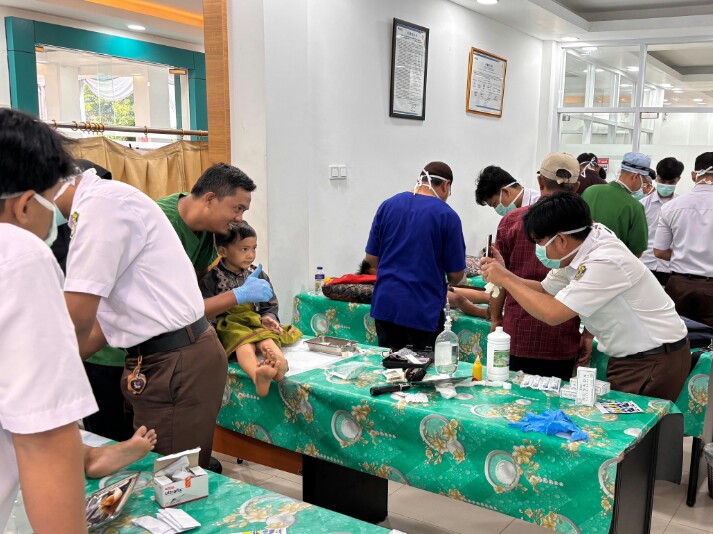 Khitan Massal Gratis YBM PLN UP3 Kotabumi diikuti 33 anak yatim dan dhuafa di Kabupaten Lampung Utara sebagai bagian dari program Muharram Berkah 1448 Hijriah|| Foto: PLN UP3 Kotabumi
