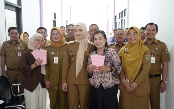 Gubernur Lampung Jihan Nurlela saat meninjau pembangunan calon Rumah Sakit Hewan Provinsi Lampung || Foto: Dinas Kominfotik Provinsi Lampung