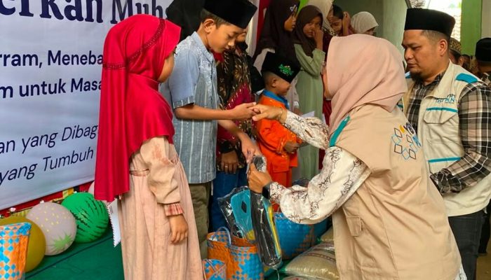 YBM PLN UP3 Pringsewu Salurkan Bantuan Pendidikan bagi 200 Anak Yatim di Bulan Muharam